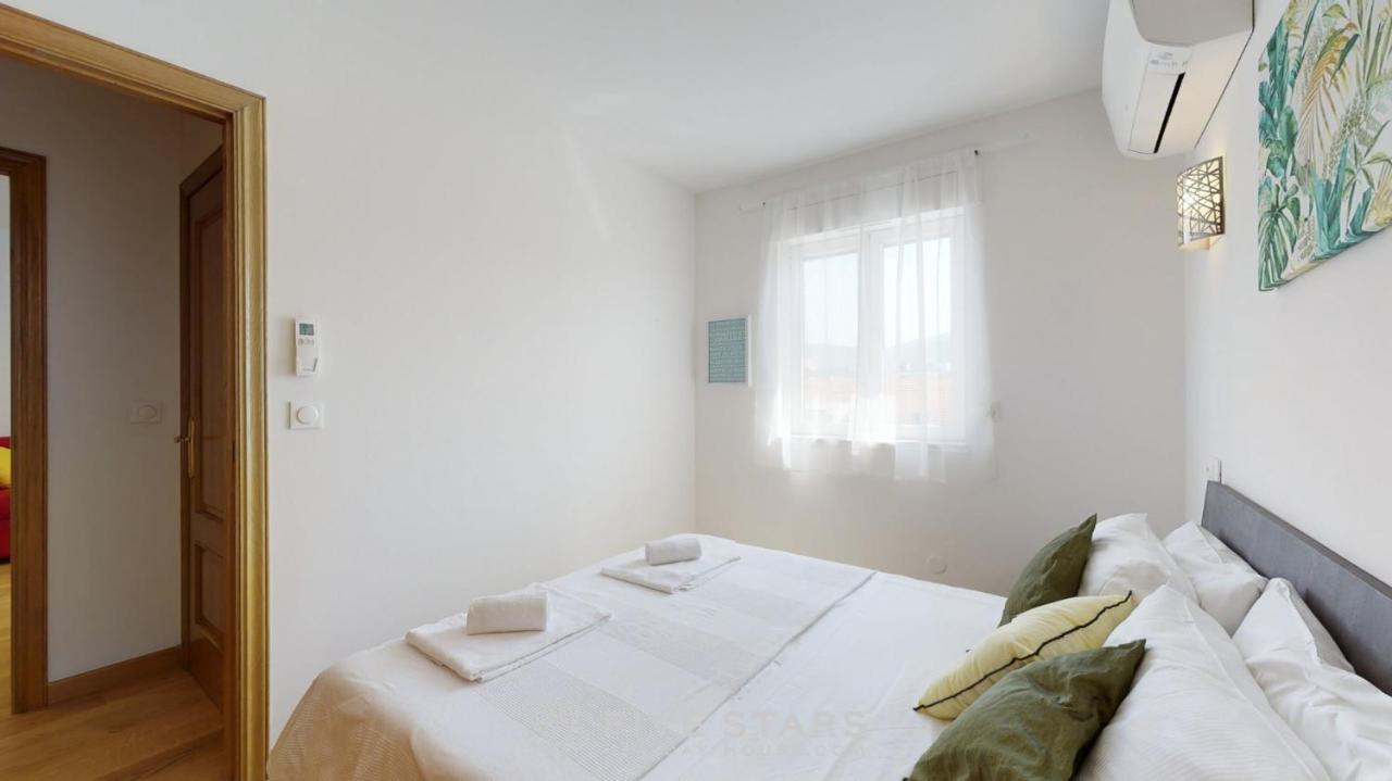 Zhara Suite Five Stars Holiday House - Generale นีซ ภายนอก รูปภาพ